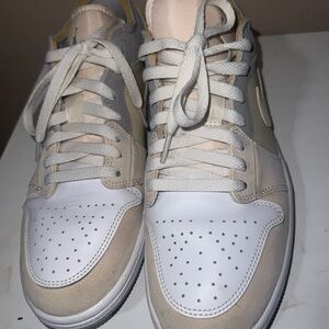 Nike Men's White and Tan Sneakers